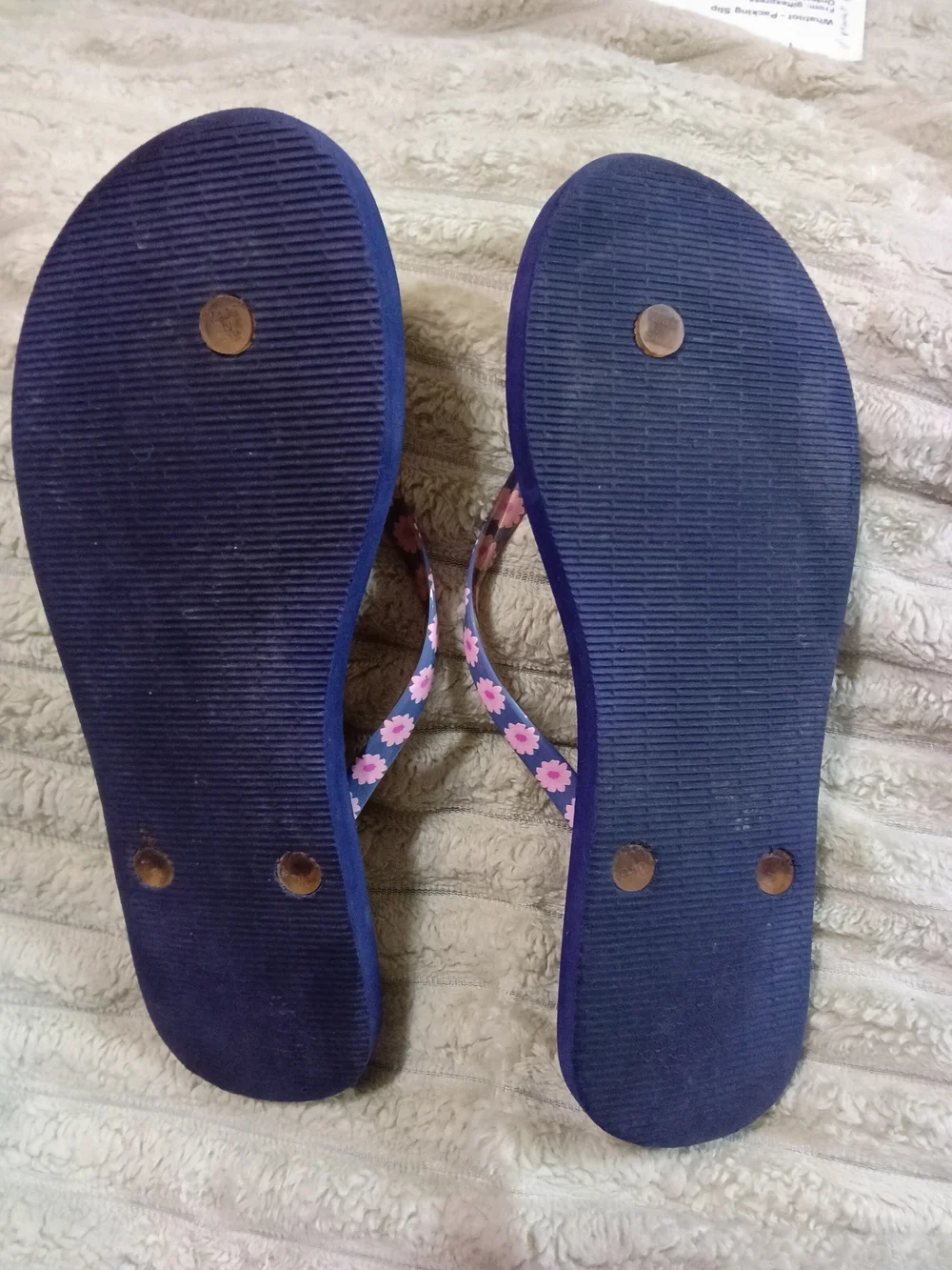 Vera Bradley Magenta Medallion Flip Flops - Sz. 9-9.5